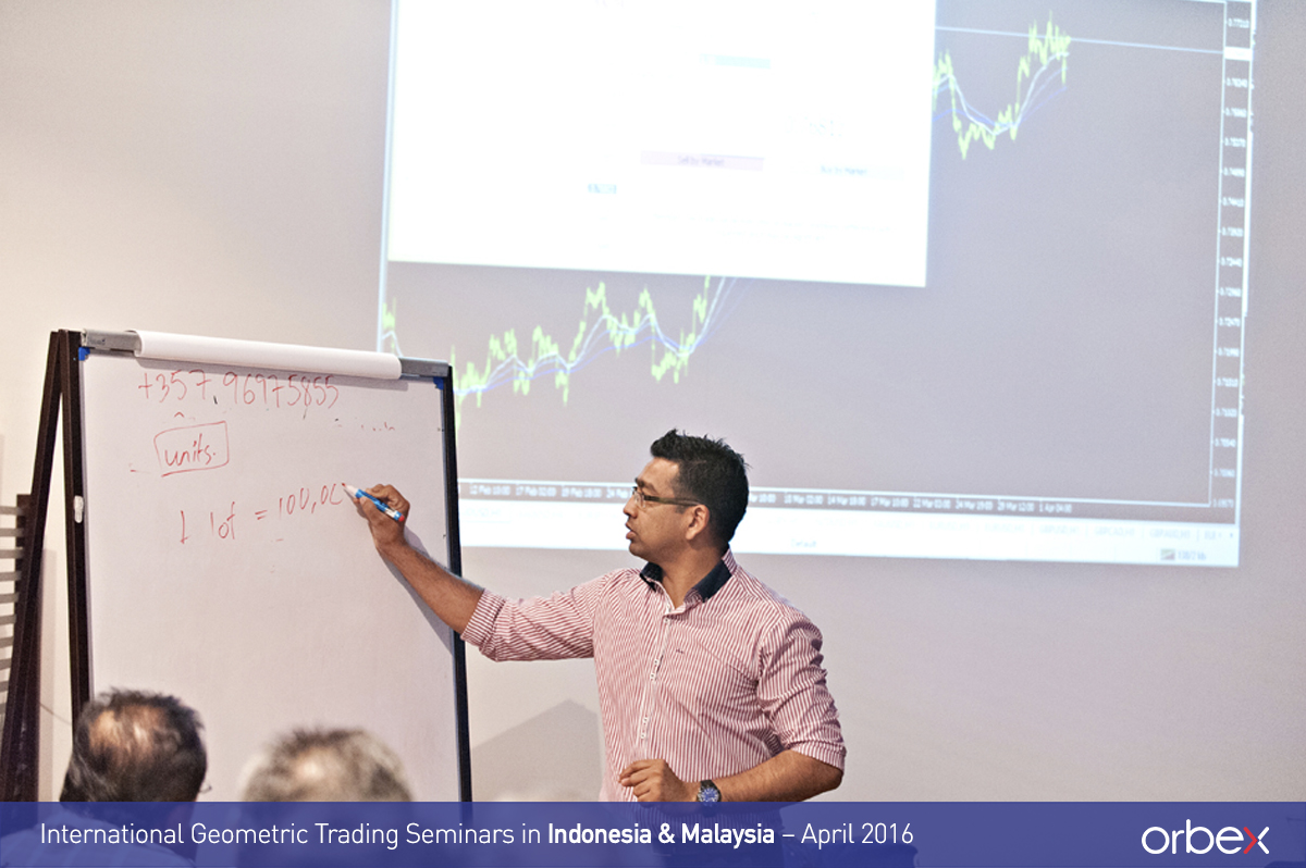 Orbex Receiving the Award of the ‘Best Education Provider 2016’