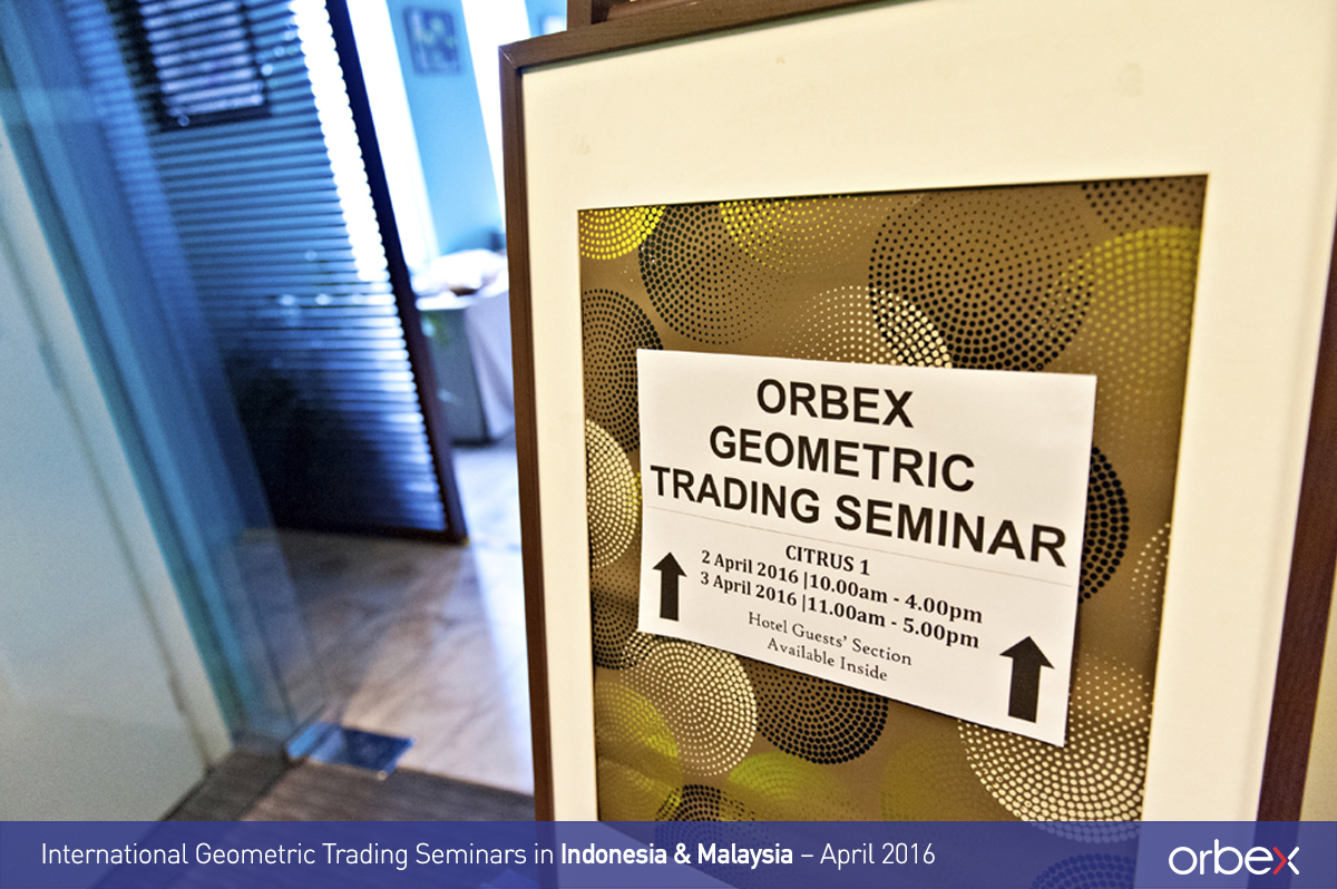 Orbex Receiving the Award of the ‘Best Education Provider 2016’